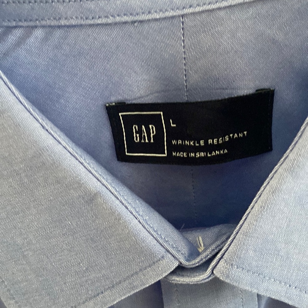 Gap button down shirt - - Picture 2 of 2
